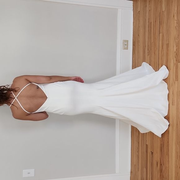 NWT Stunning Bridal Gown - Picture 4 of 5